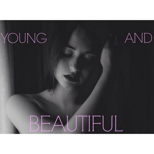 ภาพปกอัลบั้มเพลง Young And Beautiful - Lana Del Rey (Cover)
