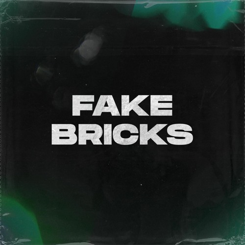ภาพปกอัลบั้มเพลง Bella Poarch - Build A Bitch (Fake Bricks Remix)