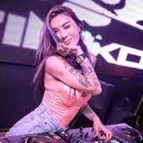 ภาพปกอัลบั้มเพลง DJ DEXTER《抖音火紅泰國神曲》『泰語童聲 - ให้เคอรี่มาส่งได้บ่ X 泰國歌 - Wip Wup X Pure - 過客』RMX 2021全泰國慢搖無限 Hokiom88