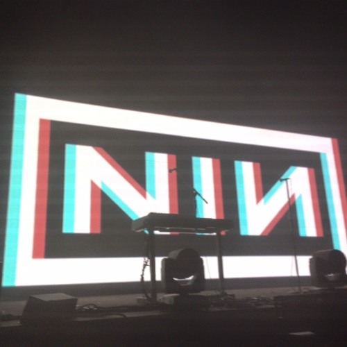 ภาพปกอัลบั้มเพลง Nine Inch Nails - Me I'm Not (Vincenn Remix)