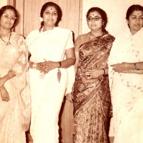 ภาพปกอัลบั้มเพลง Usha Mangeshkar - Aaj Ka Ye Milan To Madhur Hai - Kanoon Ka Shikar (Asambhav) - Meena Mangeshkar