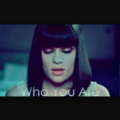 ภาพปกอัลบั้มเพลง Jessie J - Who You Are