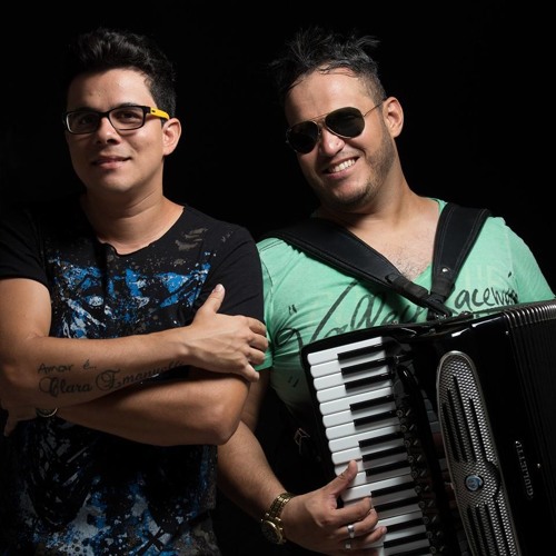 ภาพปกอัลบั้มเพลง Henrique e Juliano e João Neto e Frederico - Não Tô Valendo Nada Versao 11 C Back Vocal