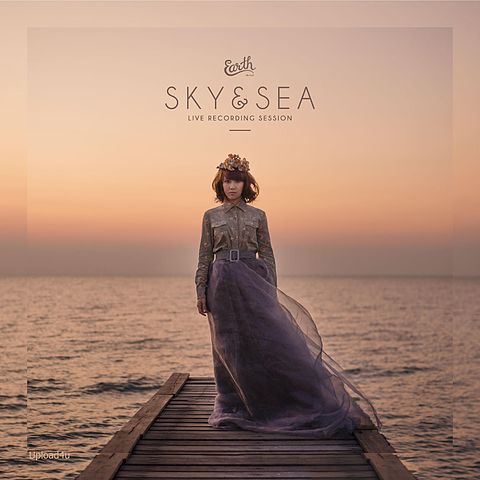 ภาพปกอัลบั้มเพลง 09 SKY & SEA - เอิ๊ต ภัทรวี
