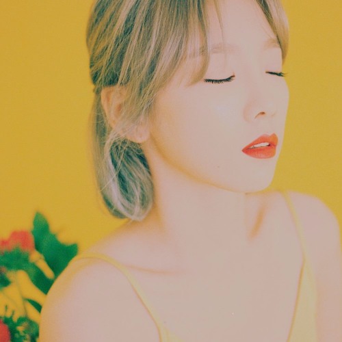 ภาพปกอัลบั้มเพลง Taeyeon (태연) - Time Spent Walking Through Memories (기억을 걷는 시간) Cover by Tria Juliyanti