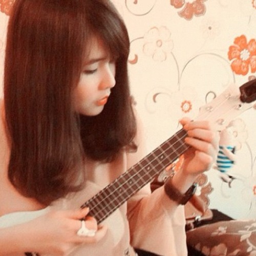 ภาพปกอัลบั้มเพลง วันที่เธอดูแปลก ukulele cover by kanomroo