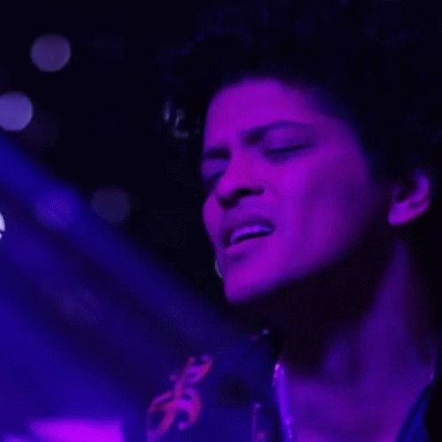 ภาพปกอัลบั้มเพลง Bruno Mars - Versace on the floor REMIX