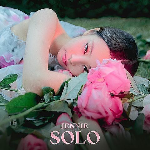 ภาพปกอัลบั้มเพลง JENNIE - SOLO