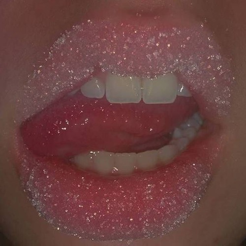 ภาพปกอัลบั้มเพลง lips on you - maroon 5