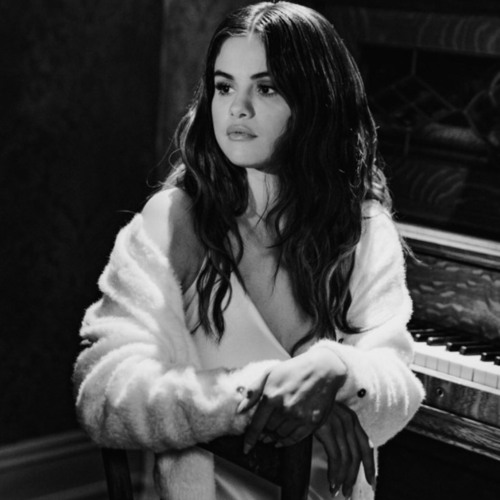 ภาพปกอัลบั้มเพลง Selena Gomez - Stained