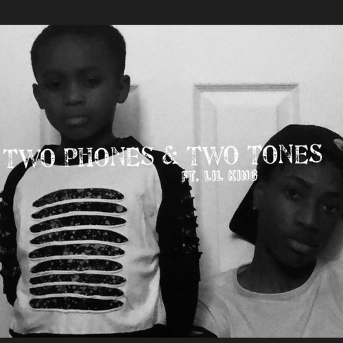 ภาพปกอัลบั้มเพลง Two Phones & Two Tones (feat. Lil King)
