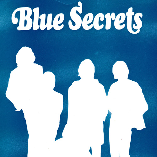 ภาพปกอัลบั้มเพลง Blue Secrets - Blue Sky Blue Sea Blue Me