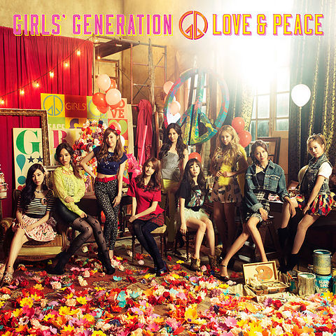 ภาพปกอัลบั้มเพลง Girls' Generation SNSD (少女時代) - Love & Girls