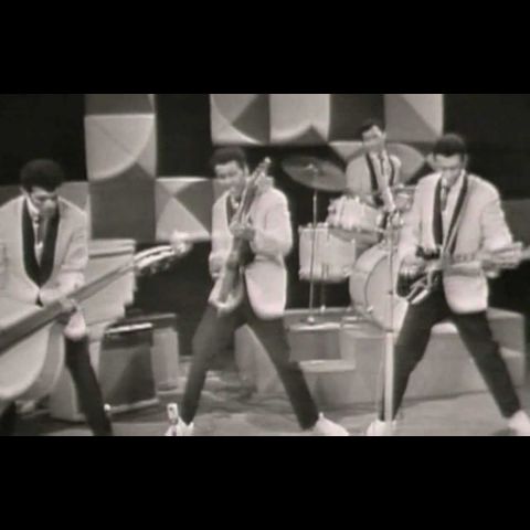 ภาพปกอัลบั้มเพลง Tielman-Brothers-Rollin-Rock-best-rock-n-roll-Indo-Rock-Live-TV-show-1960 muKkVufgkAE