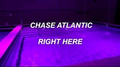 ภาพปกอัลบั้มเพลง Chase Atlantic- Right Here (lyrics) 160K)